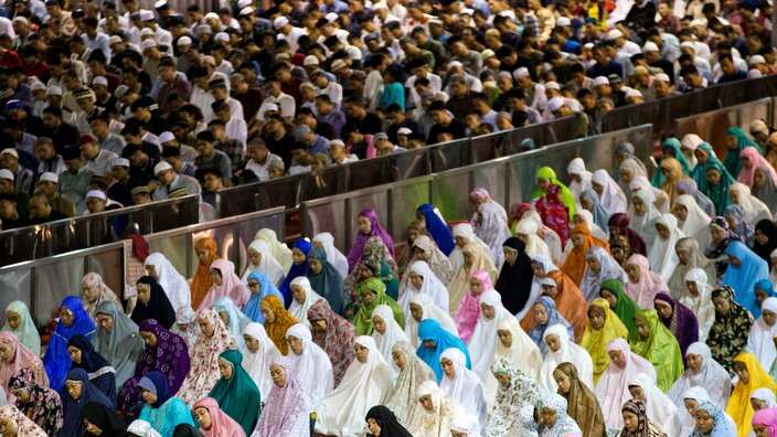 Waumini washiriki katika sala ya Ramadan