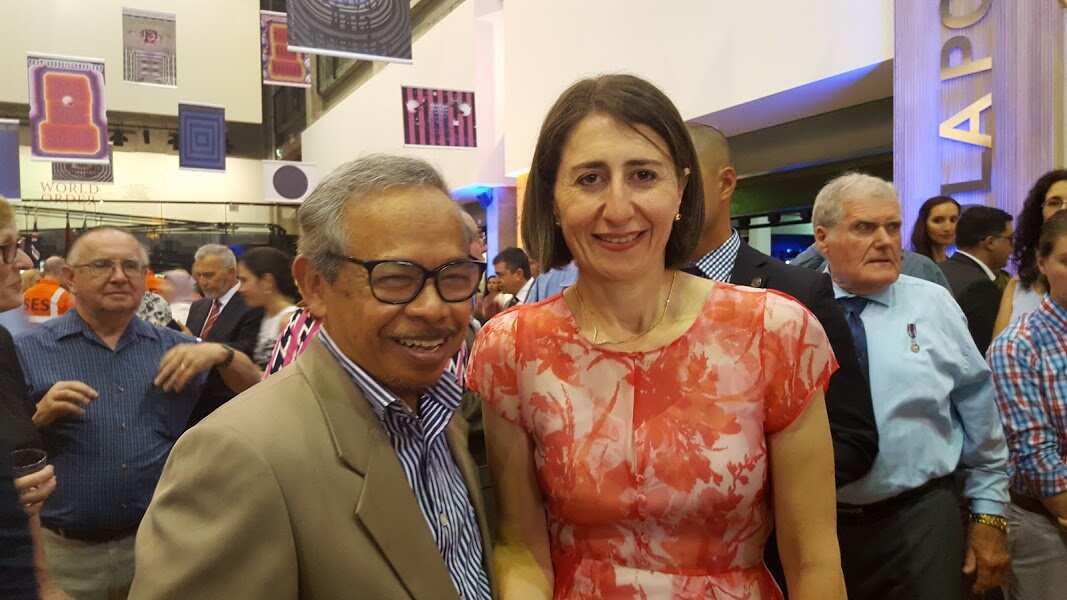 Dr Amin Hady with NSW Premier, Gladys Berejiklian.