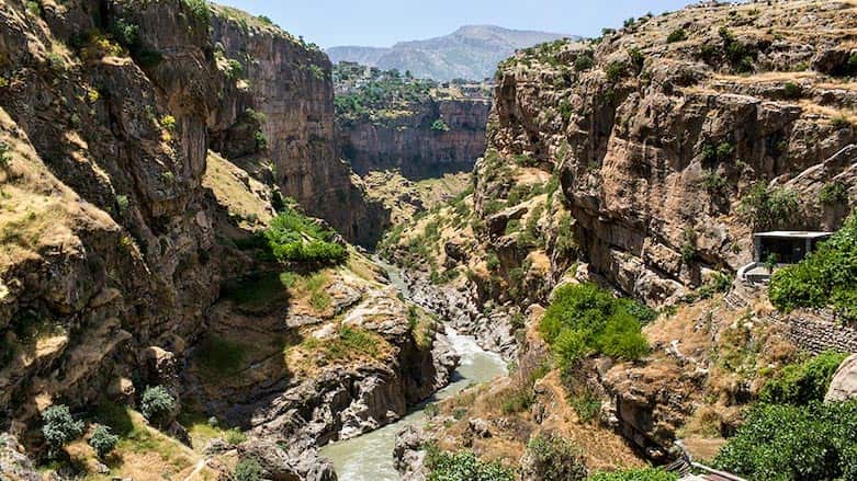 Rawanduz (Road through Kurdistan)