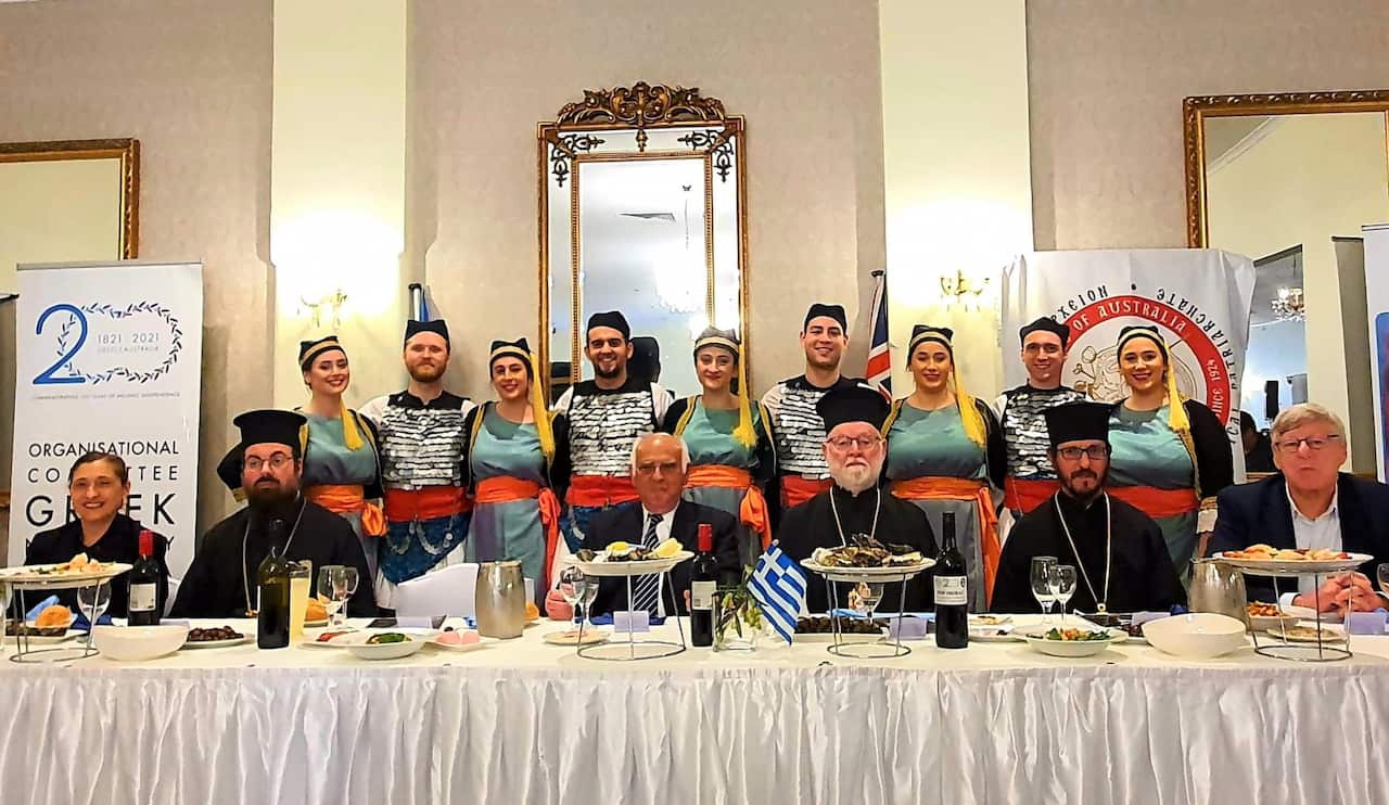 Στιγμιότυπο της εκδήλωσης της Ομοσπονδίας Συλλόγων Ηλικιωμένων Μελβούρνης και Βικτωρίας για τα 200 χρόνια από την Ελληνική Επανάσταση.  