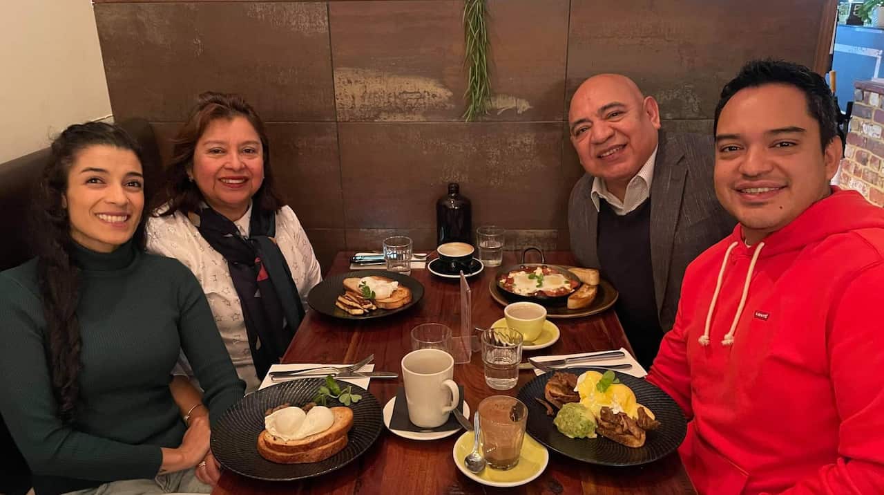 Wilfredo Zelada an family. Salvadorian leading community projects in Melbourne