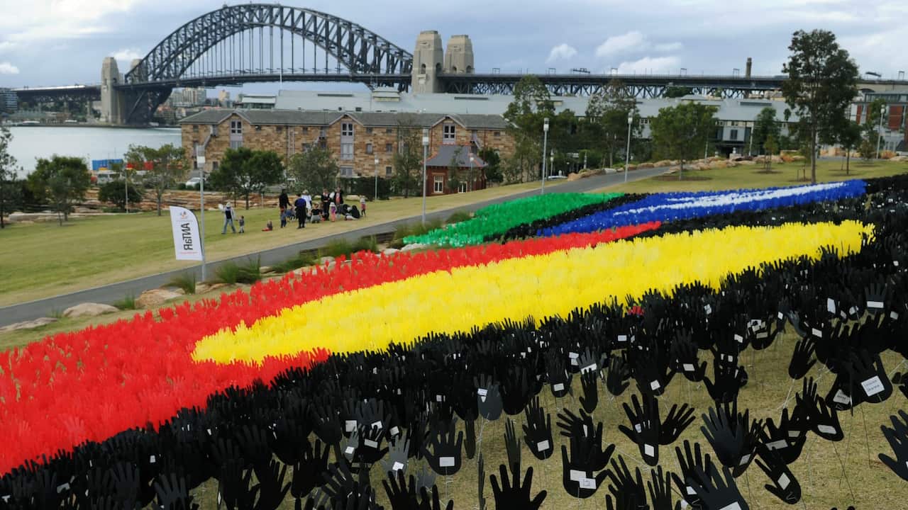 งานศิลปะจัดแสดง Sea of Hands