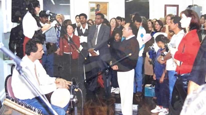 Maritza hablando en un evento contra el abuso y tortura de refugiados, en la organización The Refugee's Mental Health Service.