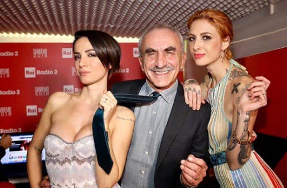 Gino assieme a Andrea Delogu e Ema Stokholma durante il Festival di Sanremo
