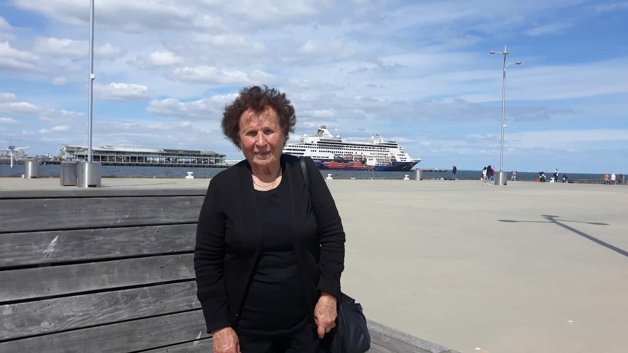 Ms Nausika Charleston