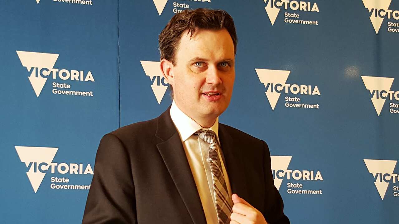 Victorian Budget 2016, Robin Scott, Victoria, police, funding, gang, crime