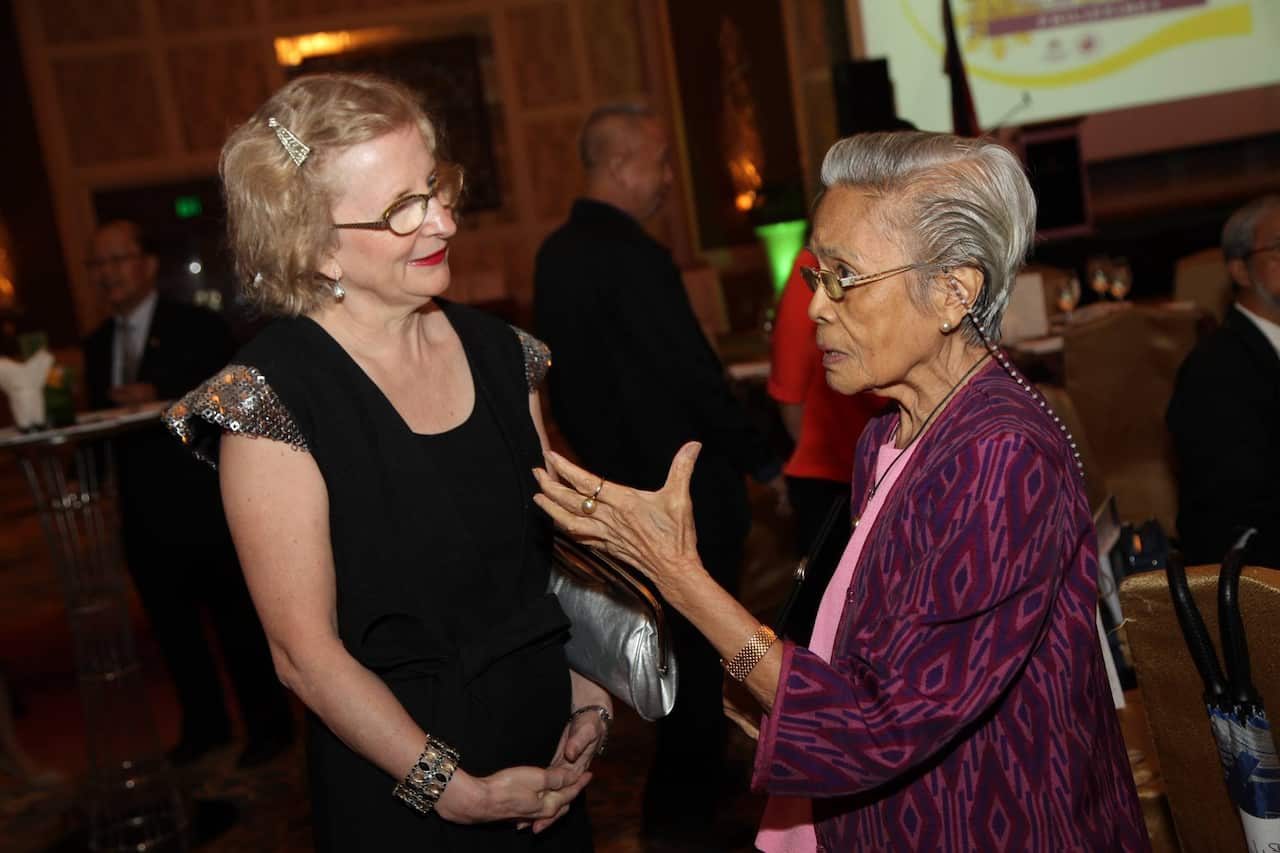 Filipino scholars in Australia, 75 years Philippine Australia Relations, Diplomatic Ties, Australian in the Philippines, Filipinos in Australia, mateship and bayanihan. Australian Embassy