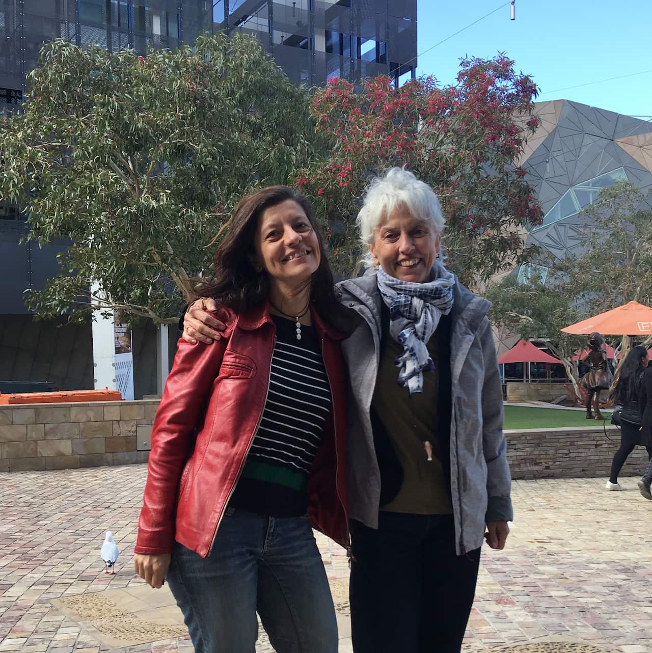 Rosanna Pavoni (L) and Laura Napolitano, cirector of Melbourne's Italian Cultural Institute