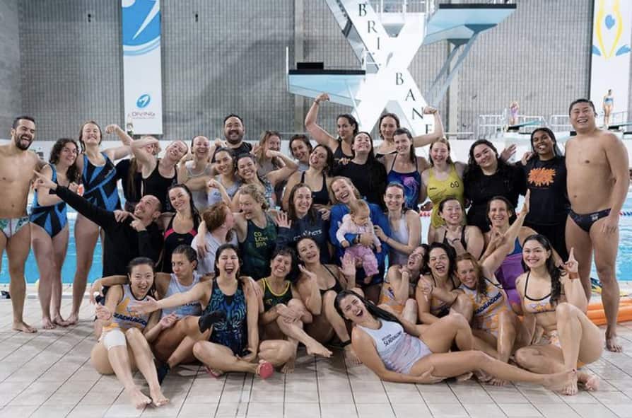 Underwater rugby female competitors for a place in the Australian selection