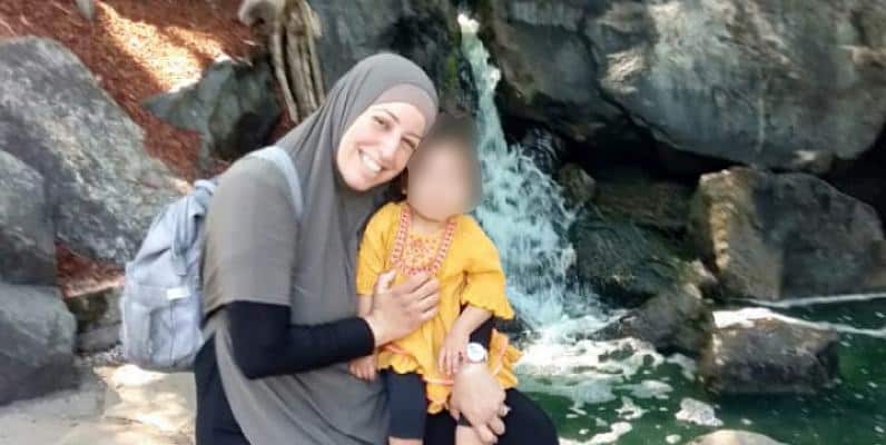 Samar Dabbagh foster caring for a girl.