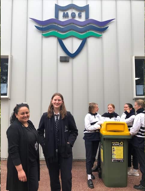 Carolina Trujillo (teacher on left) and student Lucy Skelton from MGC