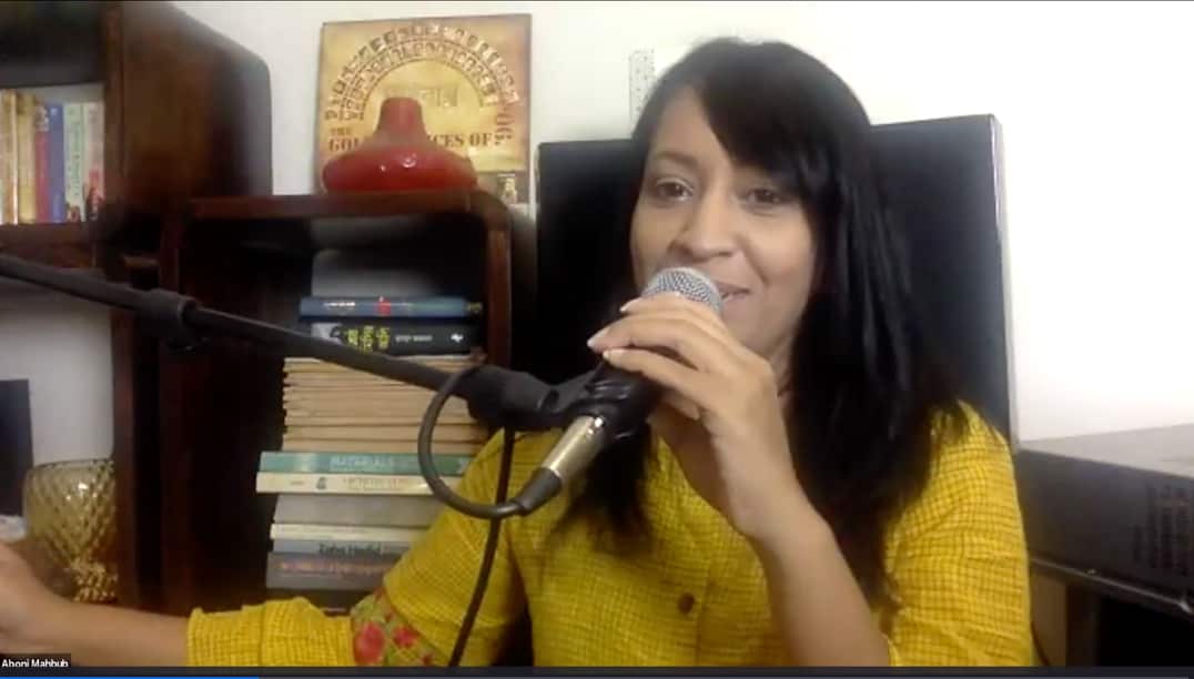 Women in Melbourne welcome spring