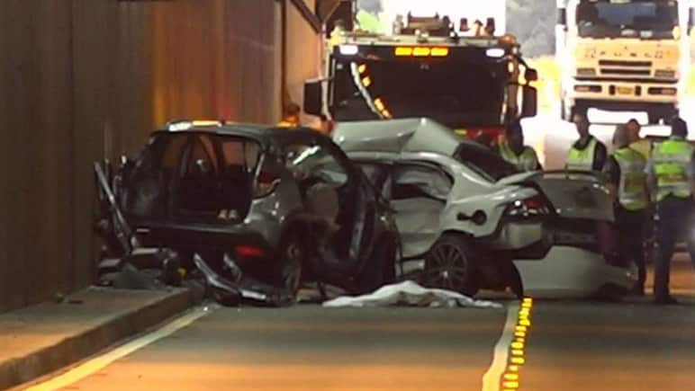 A Colombian woman died in a horror head-on crash in the airport tunnel on 06-02-2020