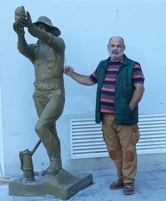 Sculptor Valeri Jelobinski, Sudney