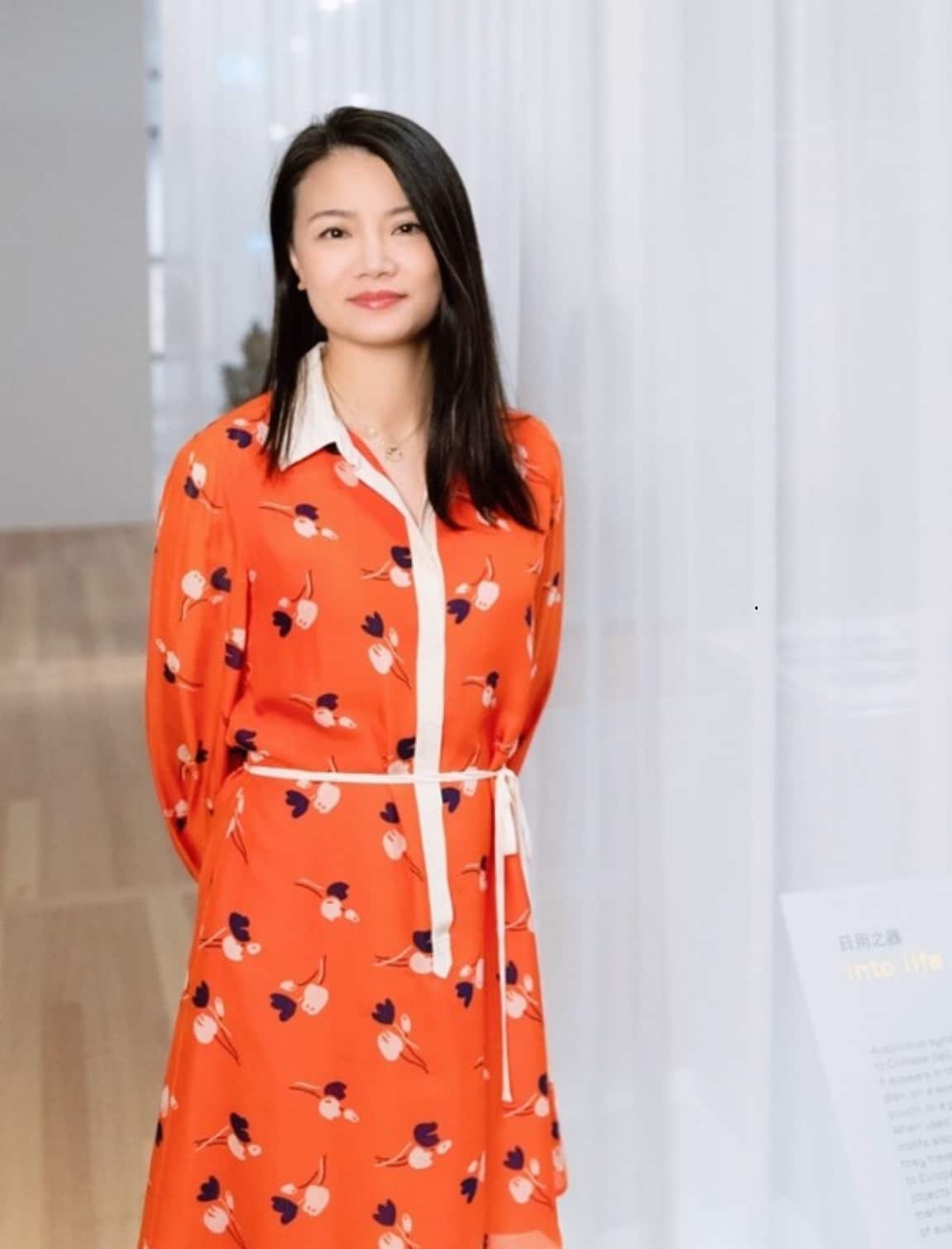Curator Ms. Chen Shuxia