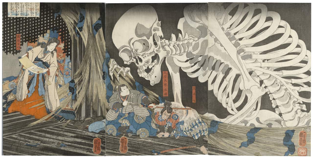 Utagawa Kuniyoshi     Mitsukuni defies the skeleton spectre conjured up by Princess Takiyasha 1845—1846     woodblock triptych print    