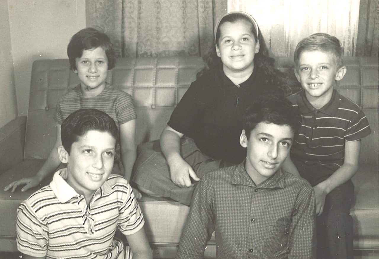 Roger de Robillard with his siblings