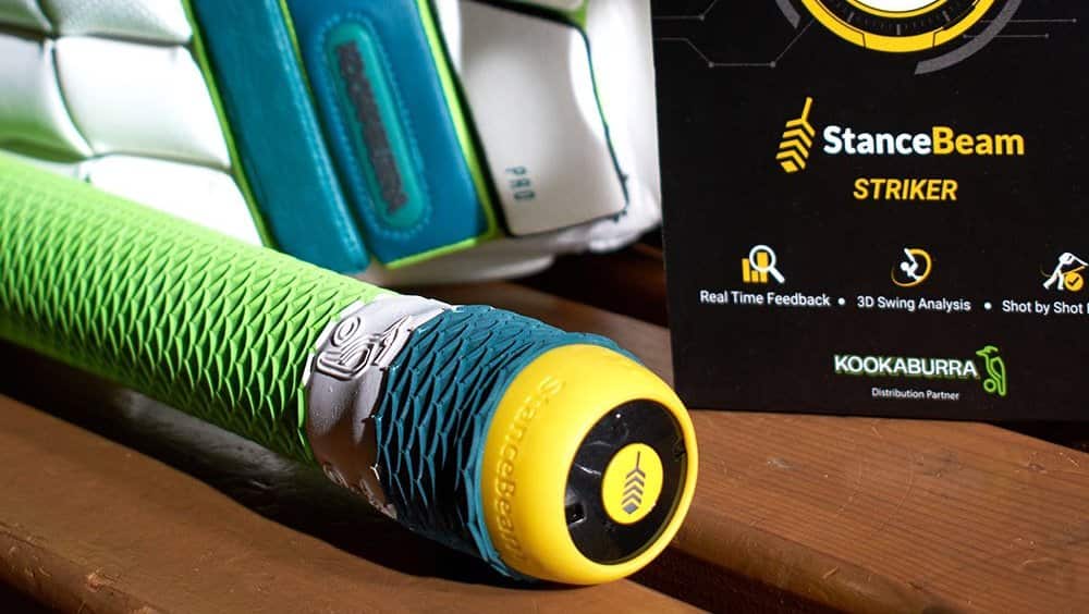 StanceBeam Striker placed on a cricket bat