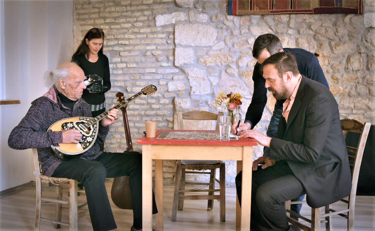 Sydney-based filmmaker Mary Zournazi takes us on a journey in Greek’s contemporary history. It explores the reasons of why Rembetica connect millions people. 