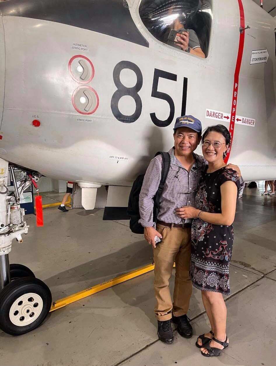 Anh Stephen Nguyen đưa vợ đi thăm chiếc Tracker 851