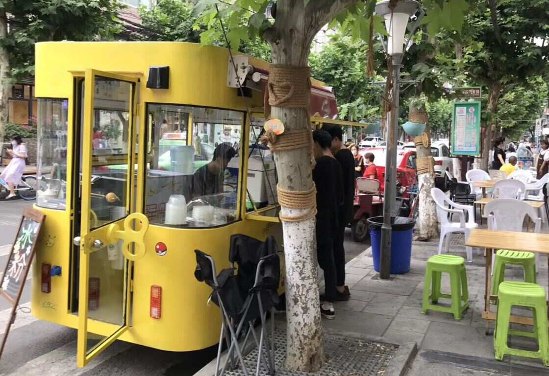 Street vendor in CHENG DU