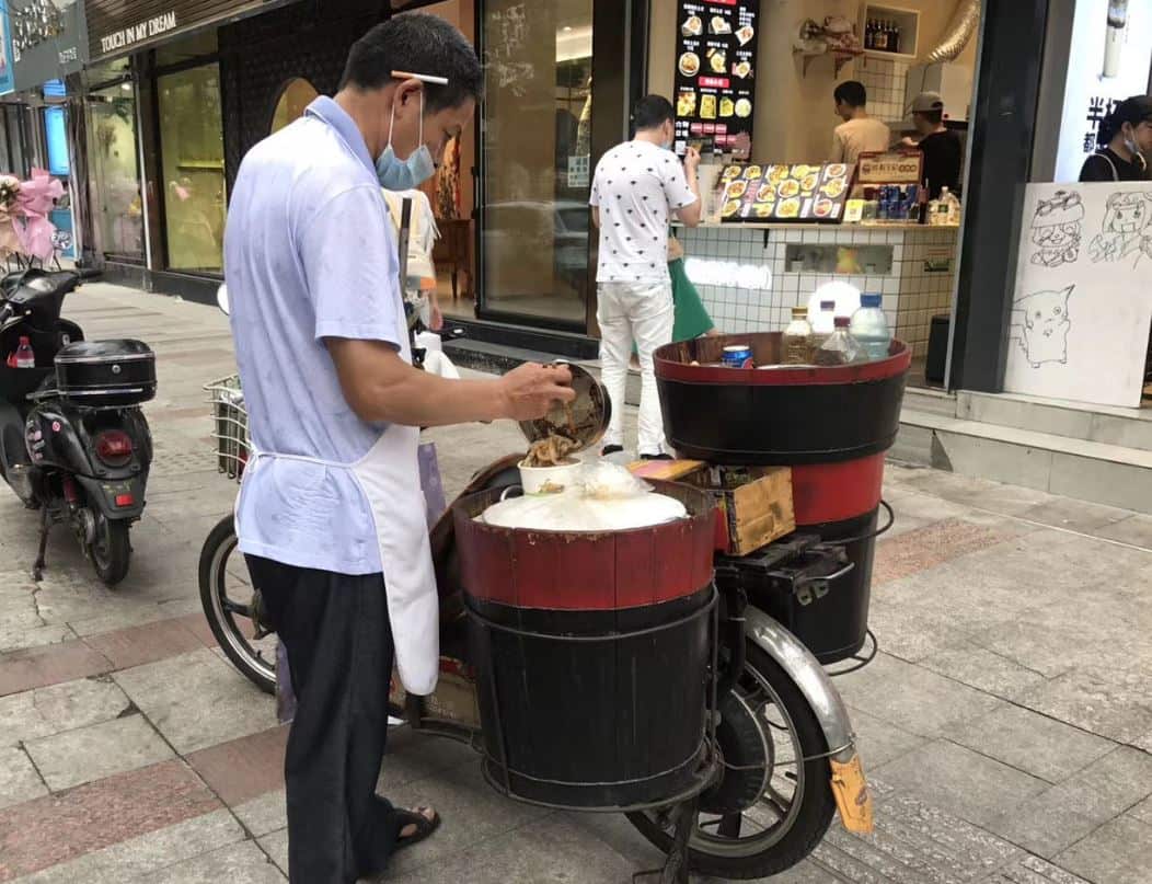 Street vendor in CHENG DU