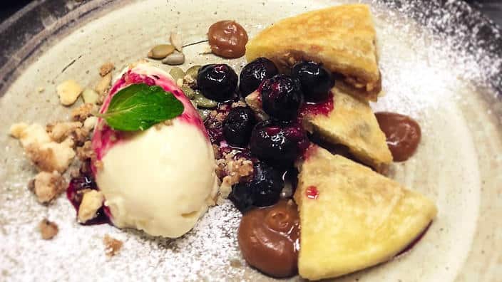 Hotteok at Suda: served with berries, ice-cream and caramel sauce
