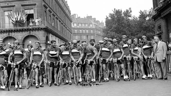 The team of Italy for the Tour de France, place du Palais Royal, Paris, 30th June 1949.  