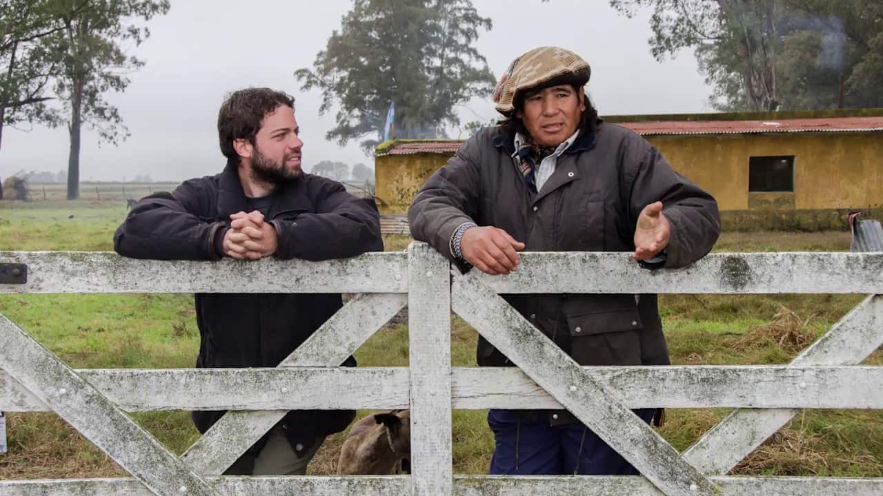 El director Alan Stivelman con el protagonista de "Testigo" Juan Pérez
