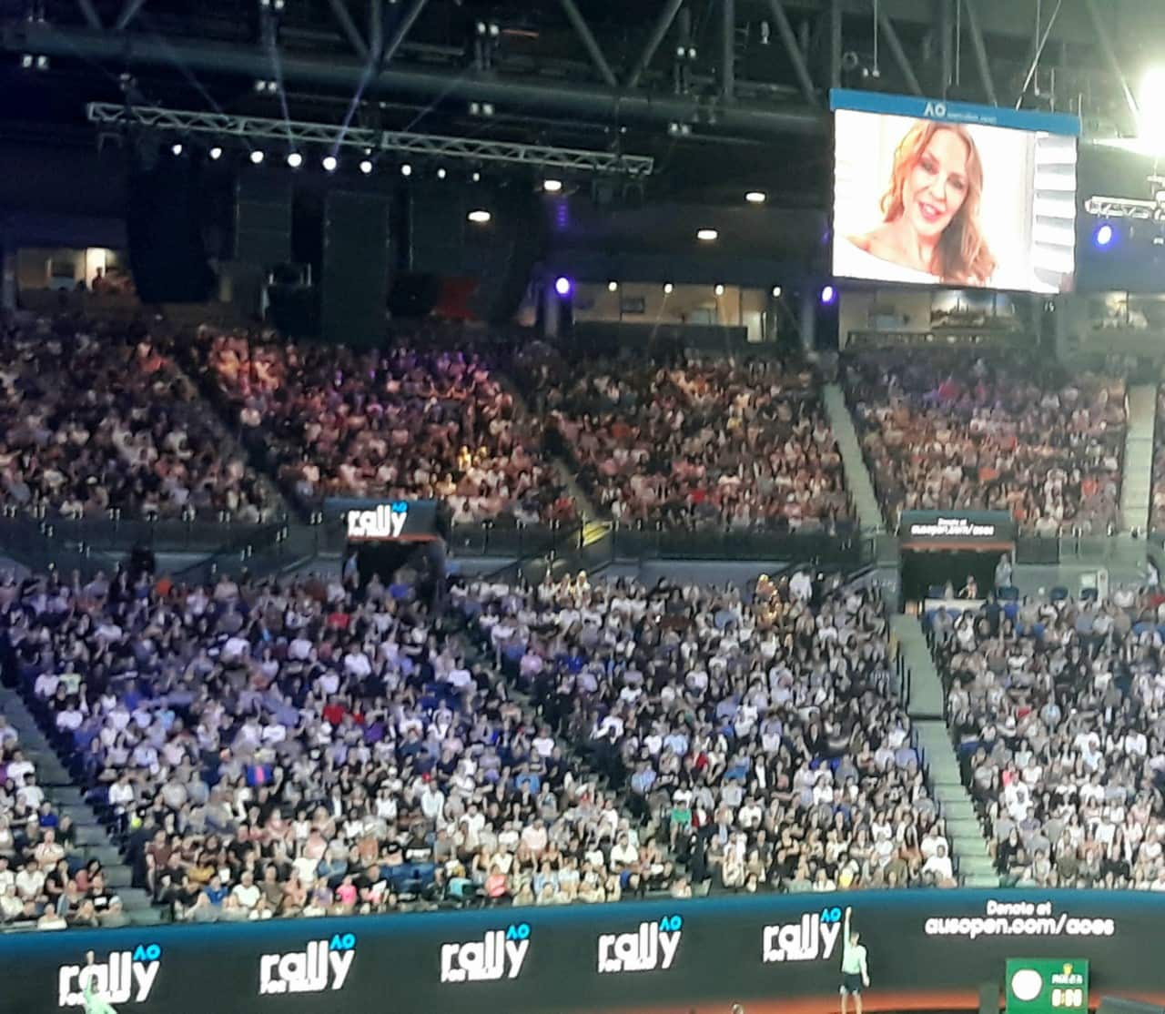 Pop star Kylie Minogue gave her support to AO Bushfire Appeal. 