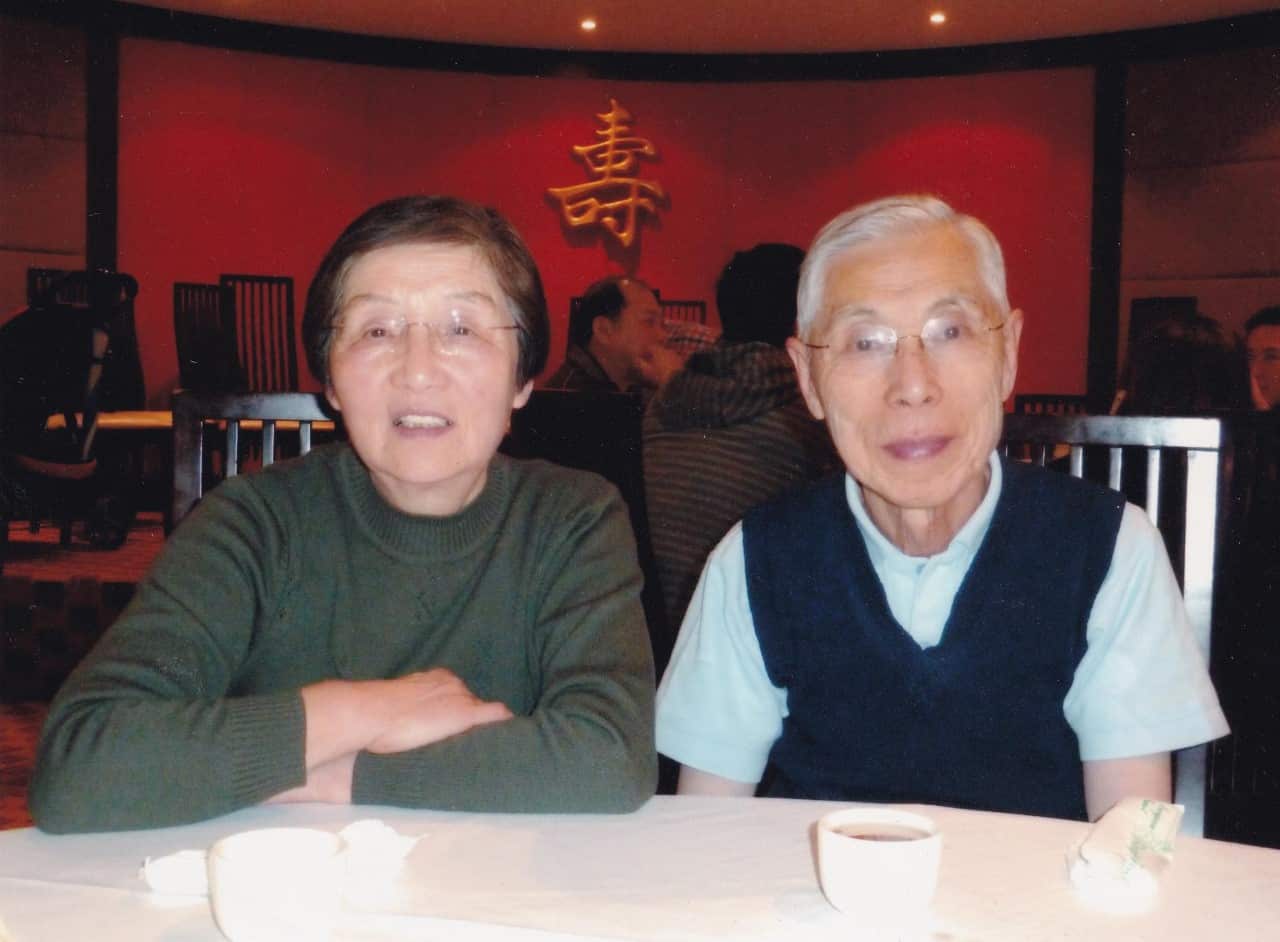 翁行泰与贝寿菊夫妇。