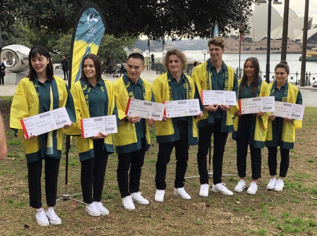 澳大利亚奥运跳水选手合影（覃帆 左一）