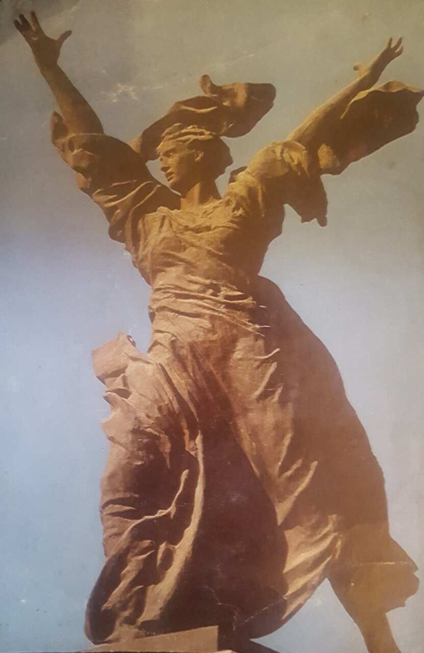 'Call to Peace' monument by Valentin Topuridze, Chiatura, Georgia, 1948. Topuridze family archive photo.