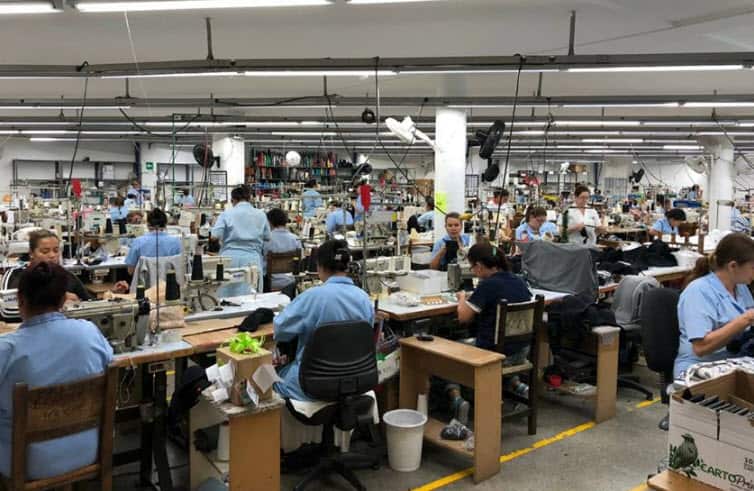 Una de las fábricas de Medellín con las que trabaja Tolu