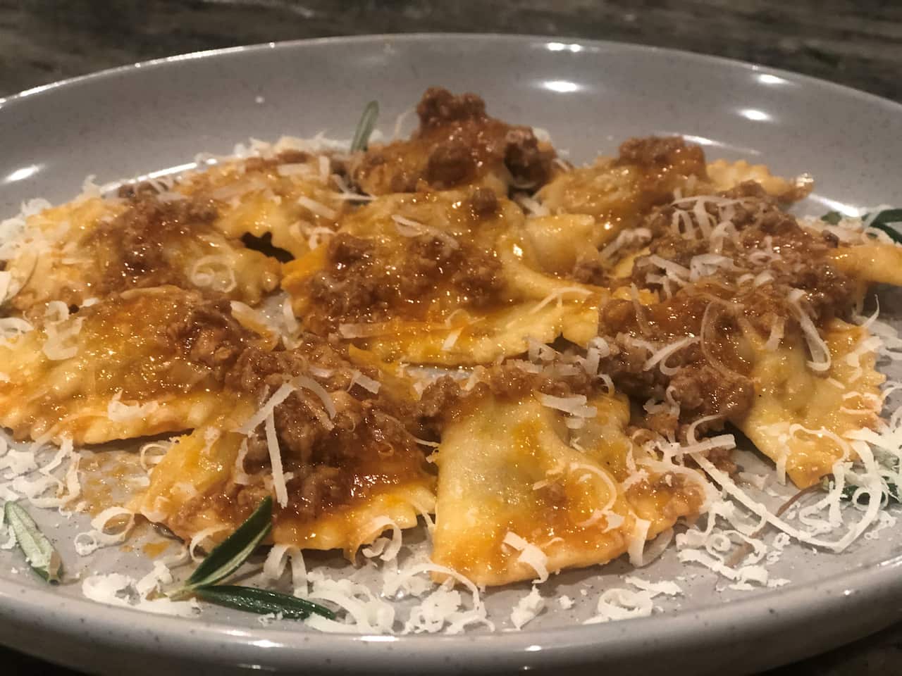 Perfetti se conditi con ragù di carne, ottimo l'abbinamento di un Chianti, ma ognuno può personalizzare i tordelli.