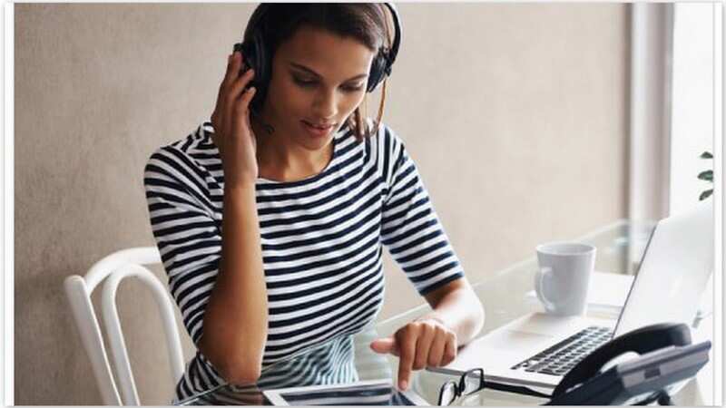 Thông dịch viên còn có thể làm việc qua điện thoại