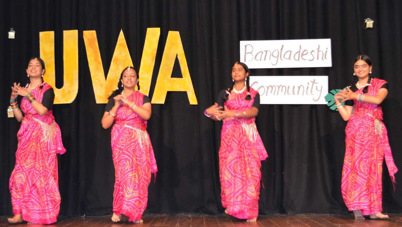 The young generations and adolescents of the community have then showed-up Bangladeshi heritage by performing  patriotic songs, dances including tribal variations,  recitations of poems and many more.