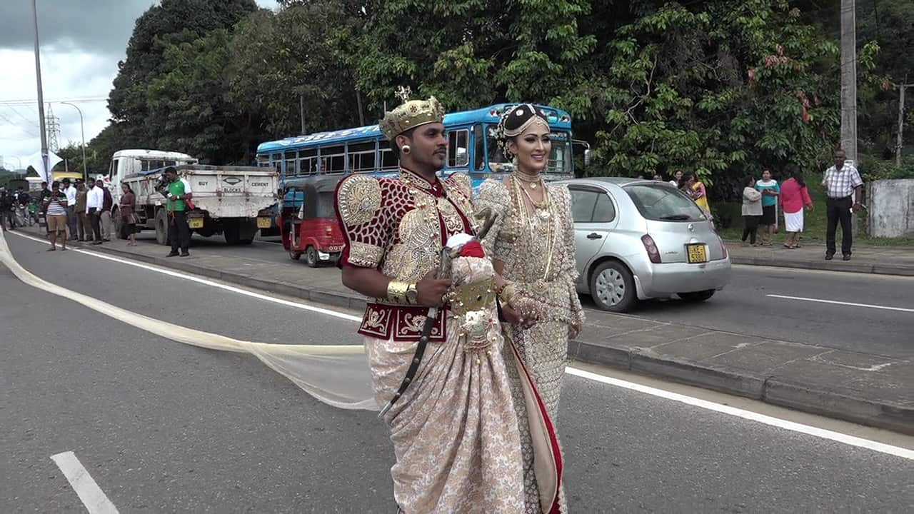 Longest saree for Gunnes record