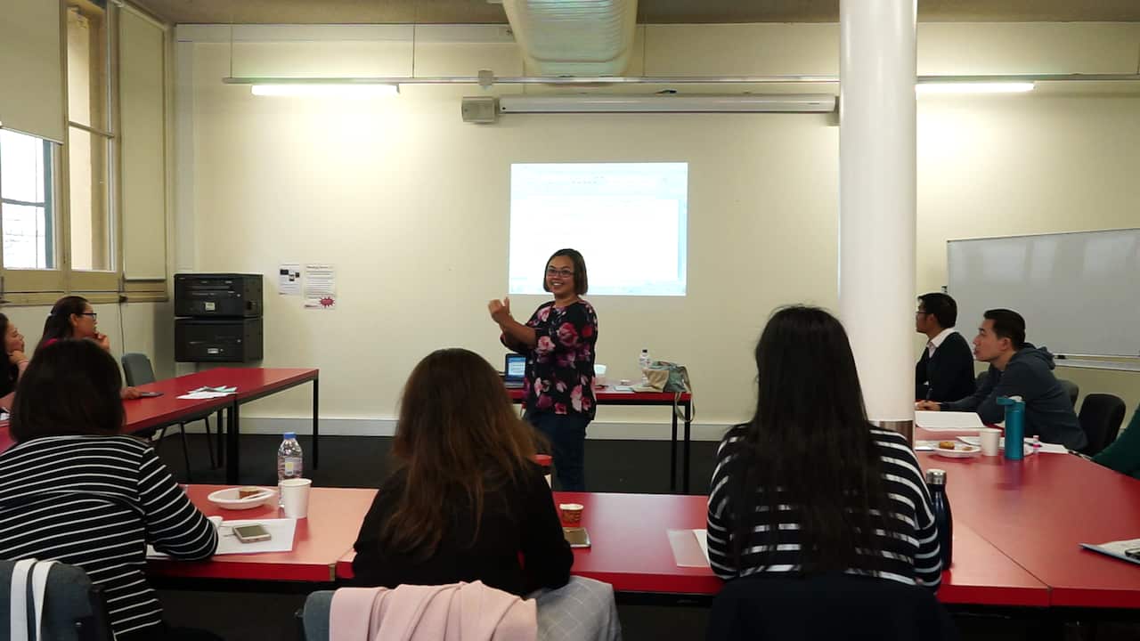 Charee Lasarus at Thai Job Seeking Seminar