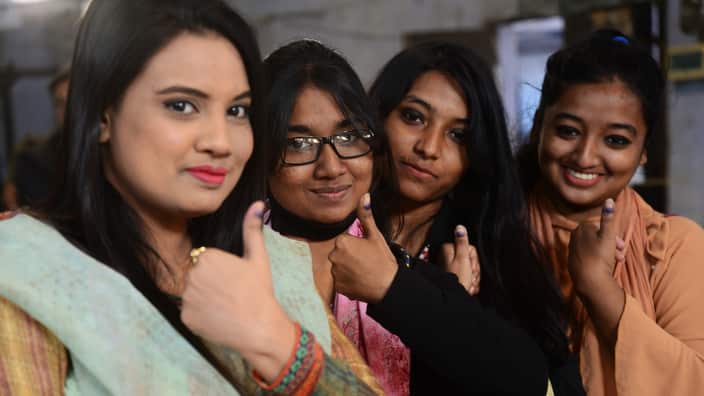 First time Bangladeshi voters after casting shows their marked finger in a polling station in Dhaka, Bangladesh, on December 30, 2018. (Photo by Mamunur Rashid/NurPhoto/Sipa USA).
