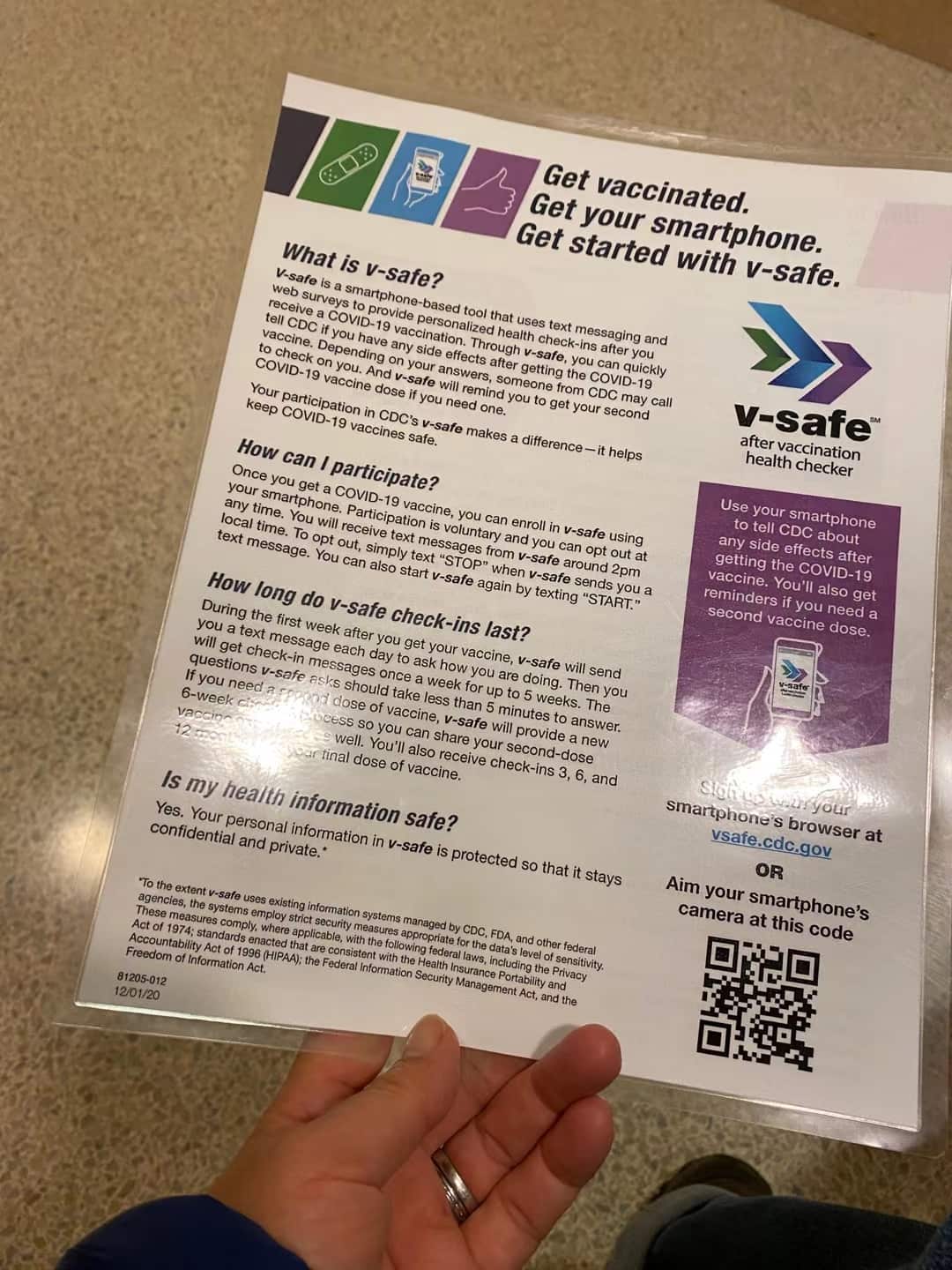 美国注册护士Alice Wei接种疫苗