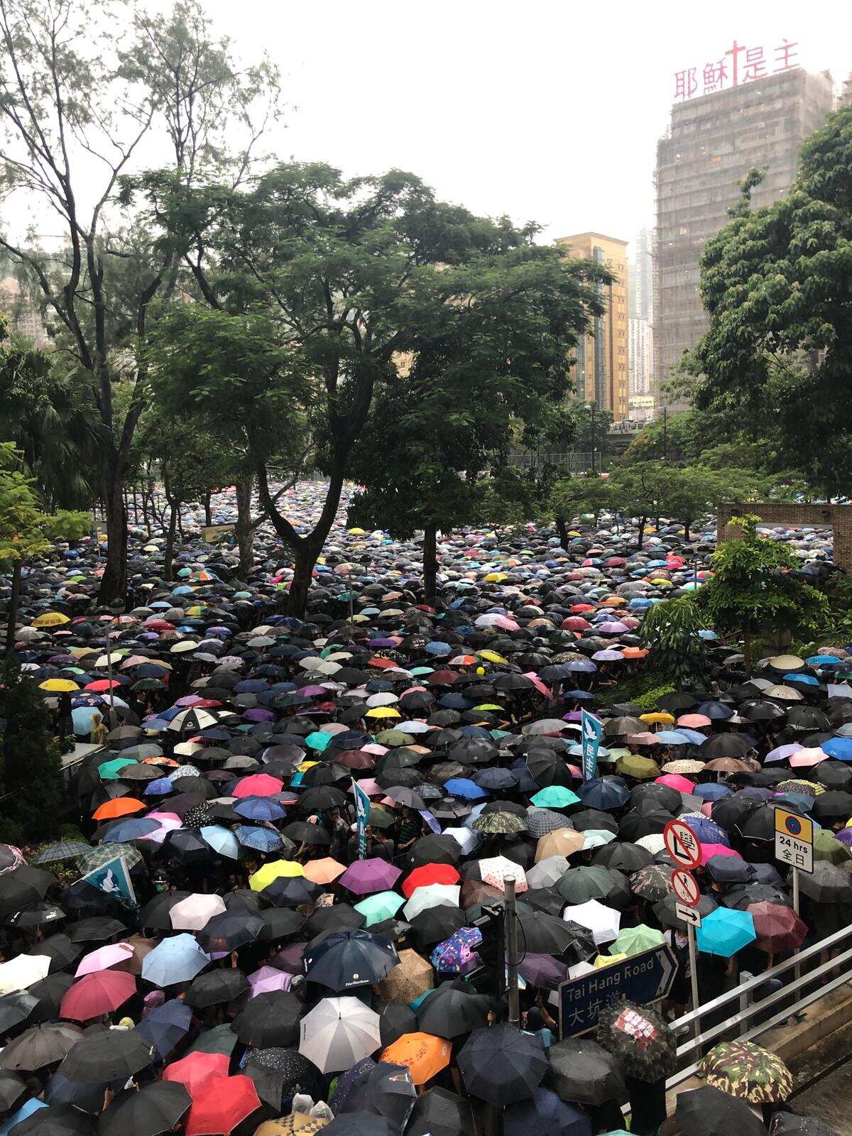 Hong Kong protests: Tens of thousands gather for major rally