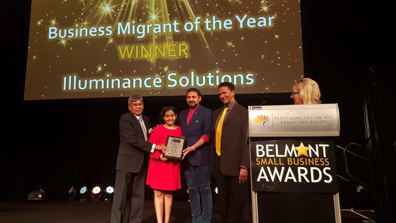 Nilesh Makwana receiving award