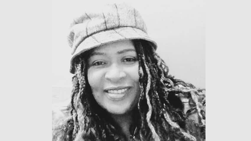 Sudanese artist Fathia Bella 