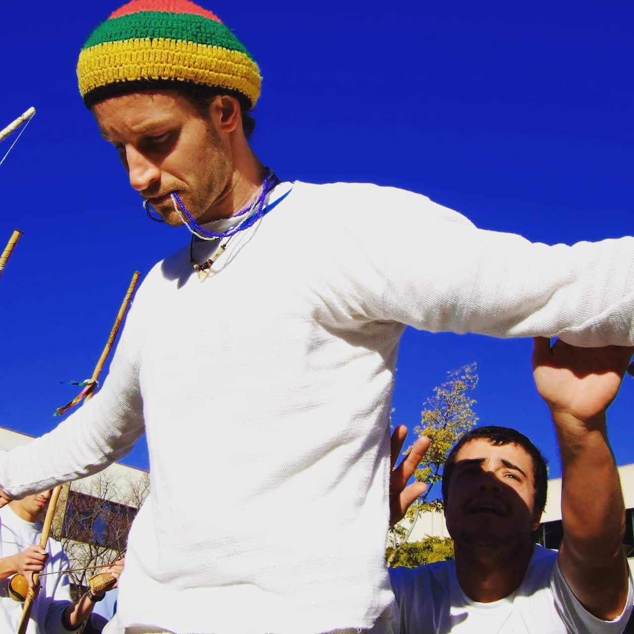 Mestre Lachlan, de Canberra: da capoeira para a umbanda.