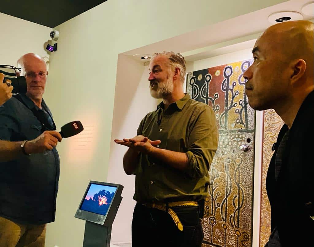 Las puertas de las escuelas de Yuendemu: del activismo al arte