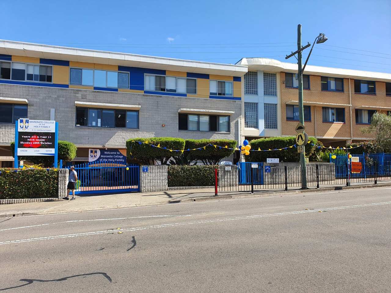 Sydney schools welcome students with Balloons