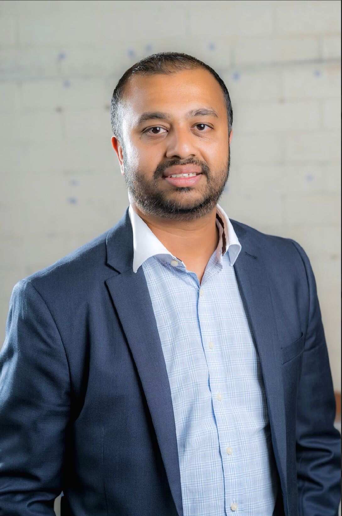 বিএসএল-এর হেড অফ দ্য টুর্নামেন্ট সালমান আনোয়ার বলেন, “স্পন্সর হিসেবে আমরা যে টাকাটা পাই, তা খেলাতেই চলে যায়। এতে কোনো লাভ করা যায় না।”