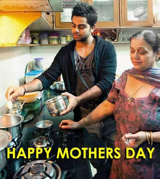 Virat Kohli with mom
