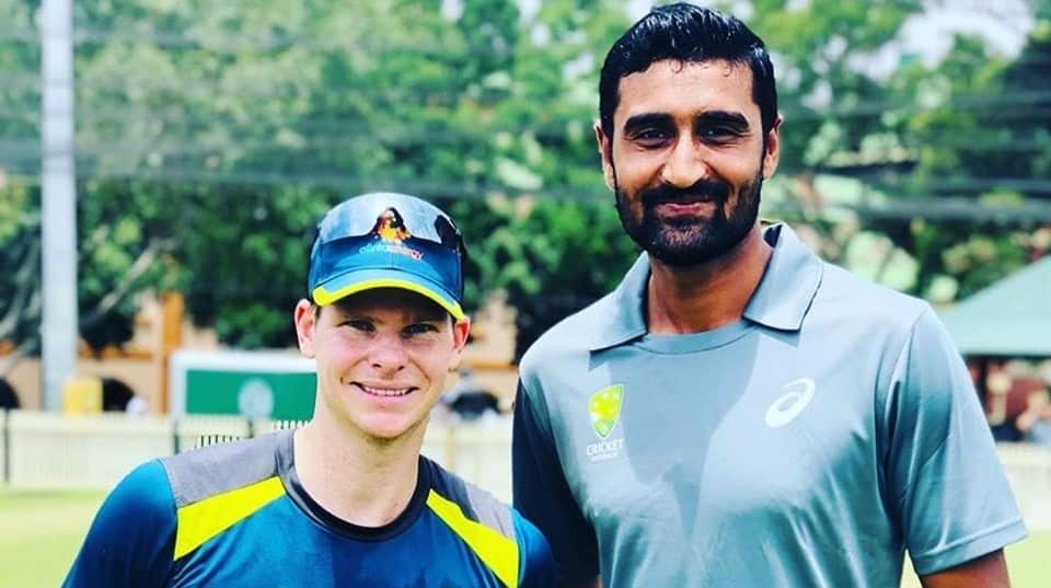 Cricketer Mohammad Irfan Jr with Australian Cricketer Steve Smith.
